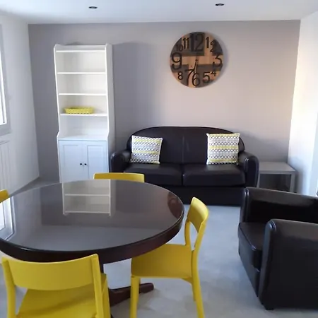 Double Apartment *